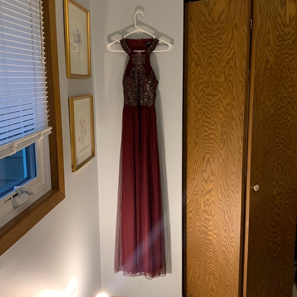 Prom dress - Picture 1 of 4